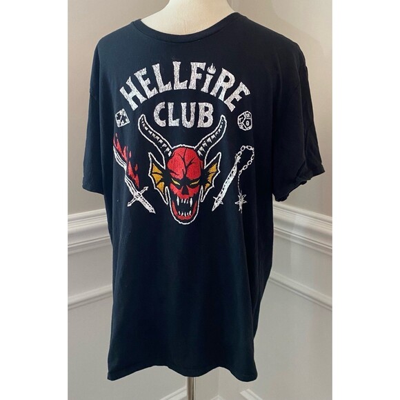 Netflix Stranger Things T-Shirt Men's Size XL Color Black Hellfire Club Graphic - Picture 3 of 12
